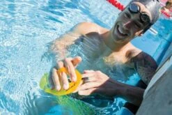 FINIS ISO Hand Paddle 13 FINIS ISO Hand Paddle -TYR Store 1.05.033 medium usage 3